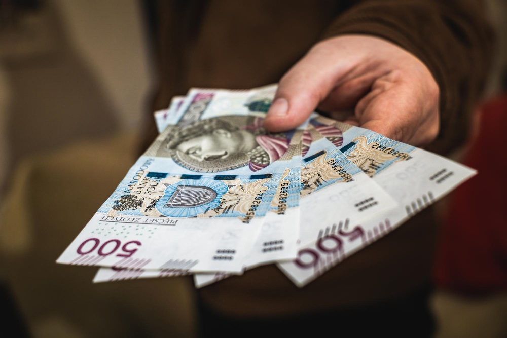 Pożyczka pieniędzy banknoty 500 złotych